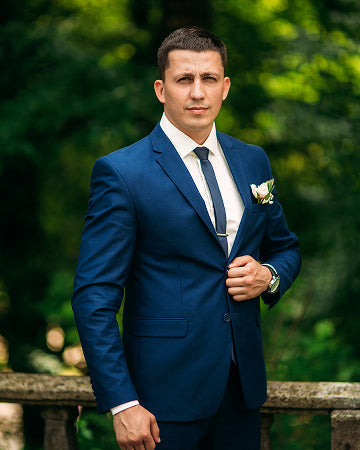 The Jet-Setter Groom—How to Choose the Perfect Travel Suit for Your Destination Wedding
